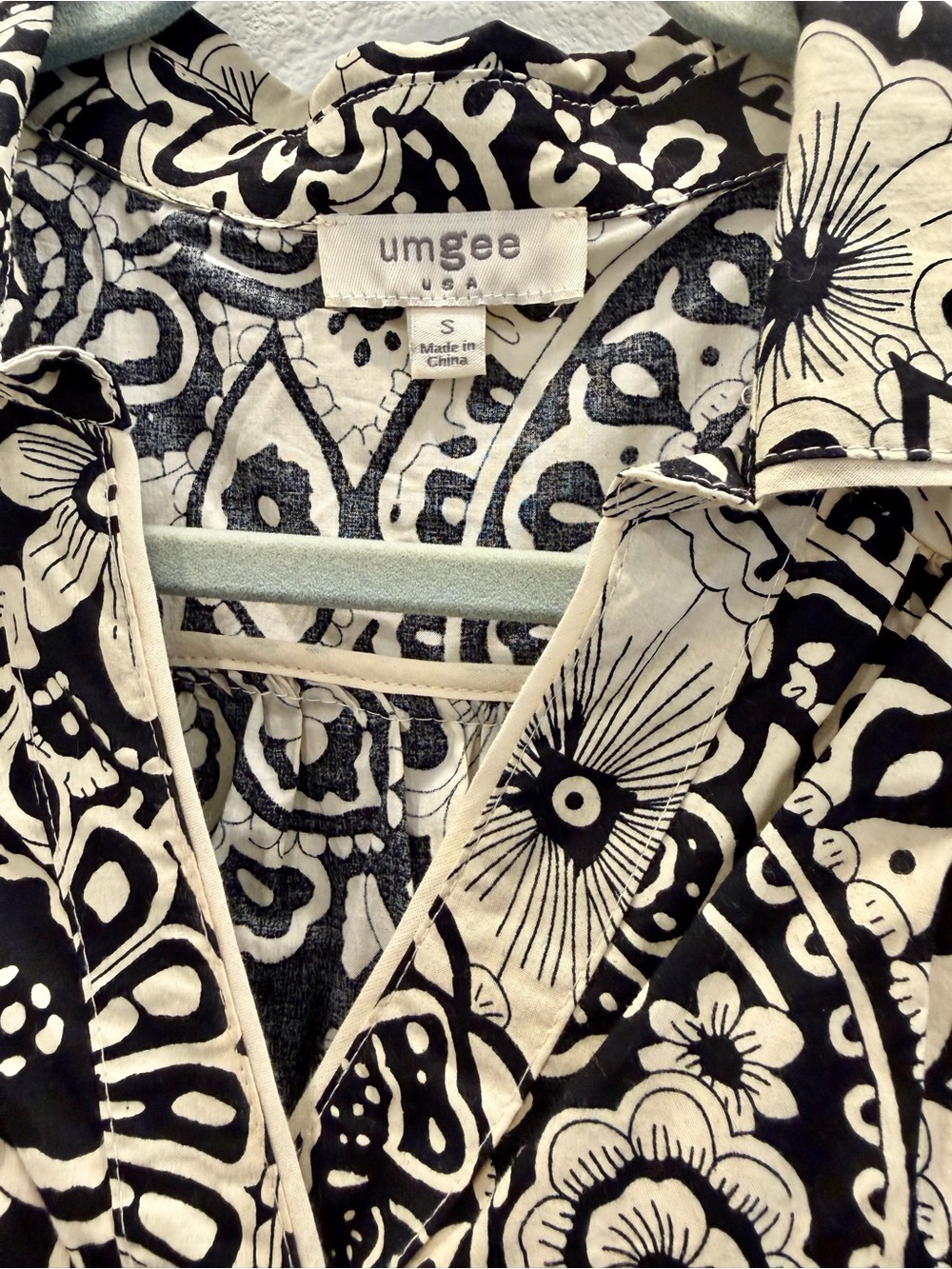 Umgee Black & Cream Floral Button-Front Dress - Picture 4 of 4